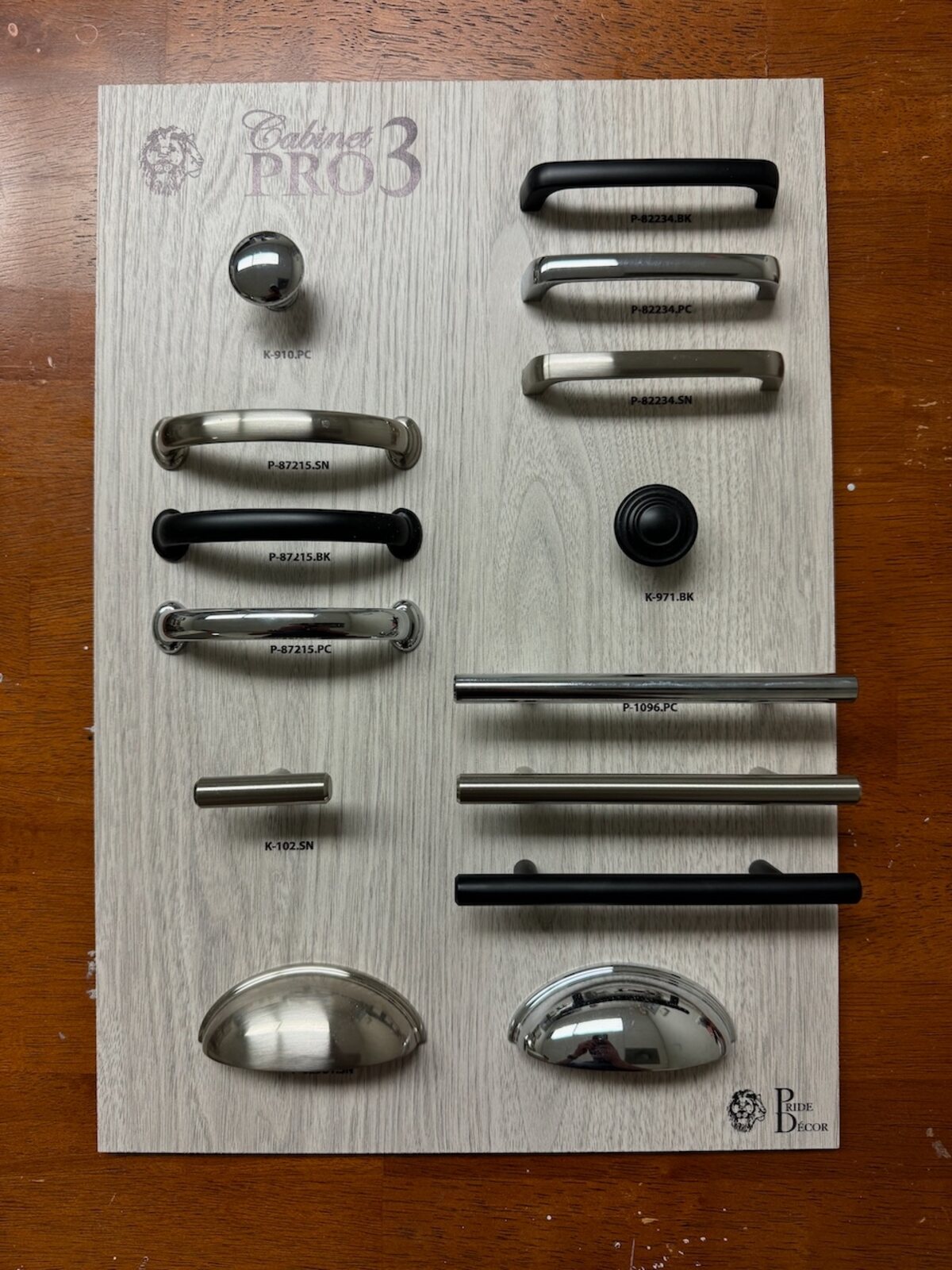 Brackin Pro3 knob sample display board