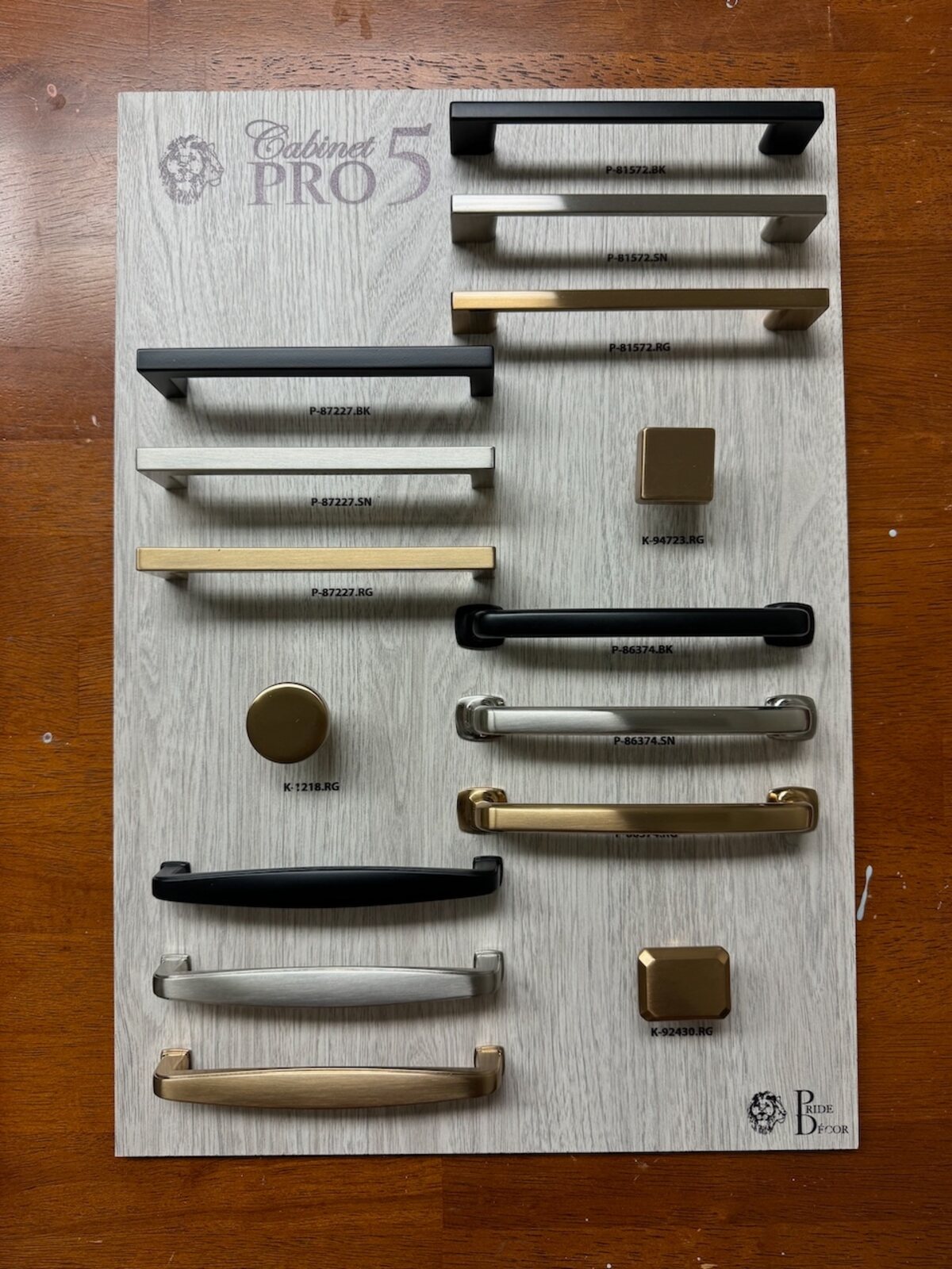 Brackin Pro5 knob sample display board