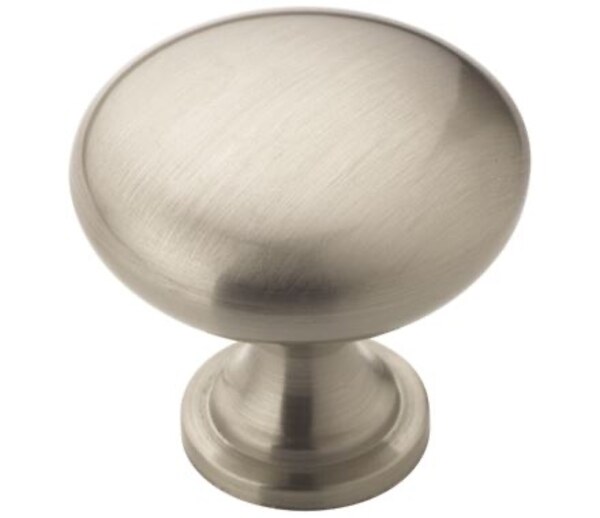 Round cabinet knob in Satin Nickel